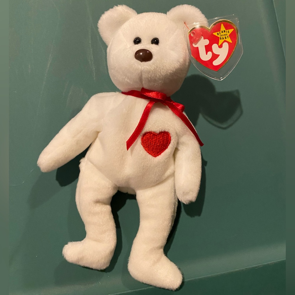 NWT BEANIE BABY - “Valentino” bear. Kept in collectible case